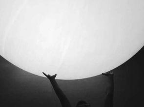 偷藏月亮,一场奇幻的星际冒险之旅